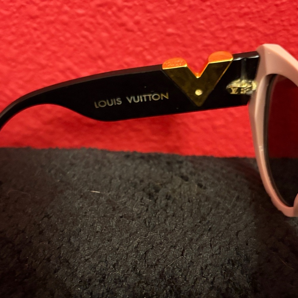 Louis Vuitton My Fair Lady Sunglasses, 100% AUTHENTIC!! - Picture 5 of 16